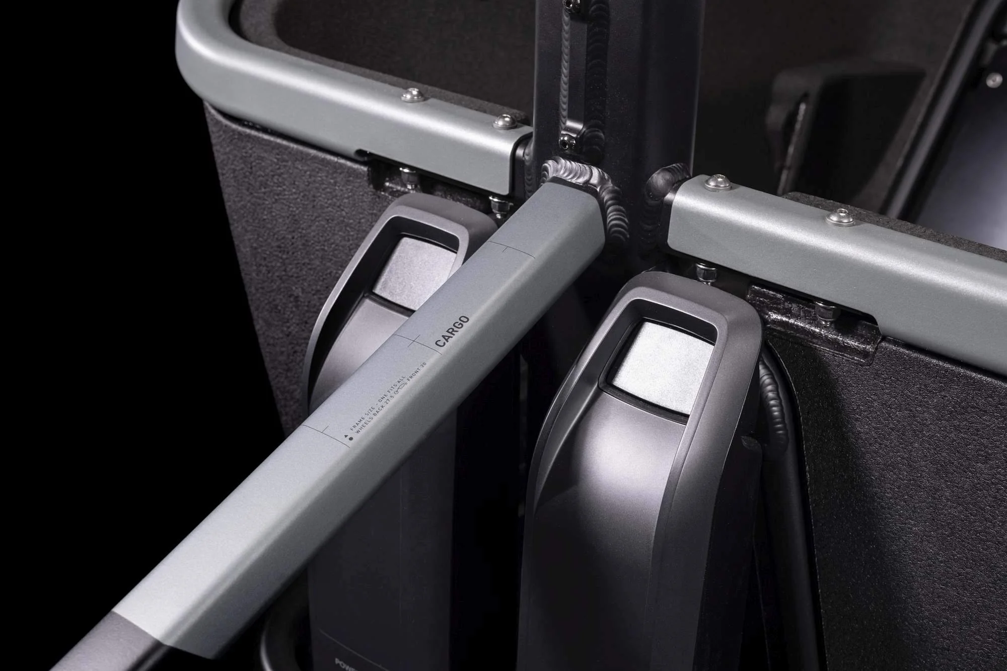 CUBE CARGO HYBRID 500 FLASHGREY + FREE ACCESSORIES - Image 5