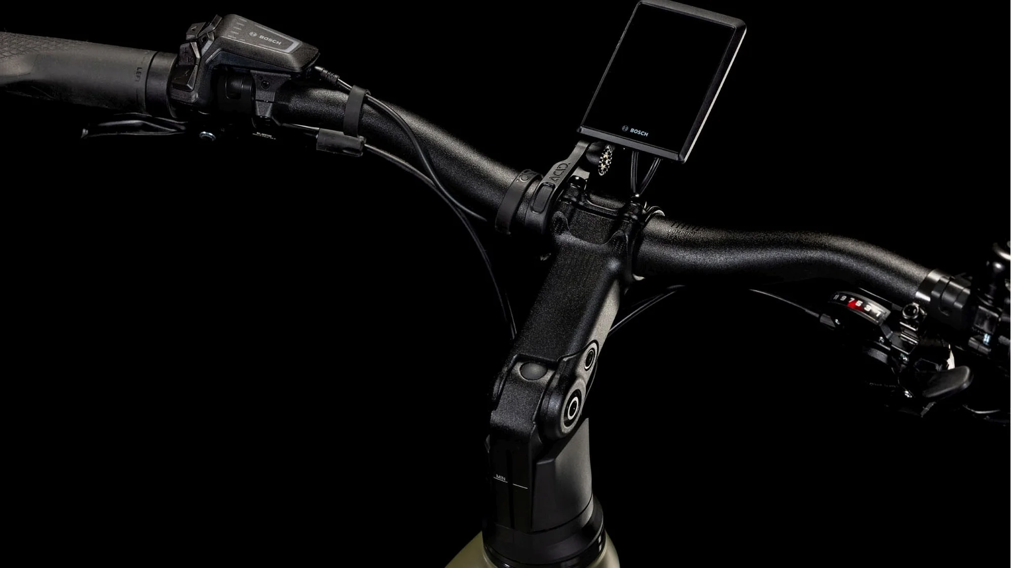 CUBE KATHMANDU HYBRID PRO 800 DUSTYOLIVE/GOLD - Image 18