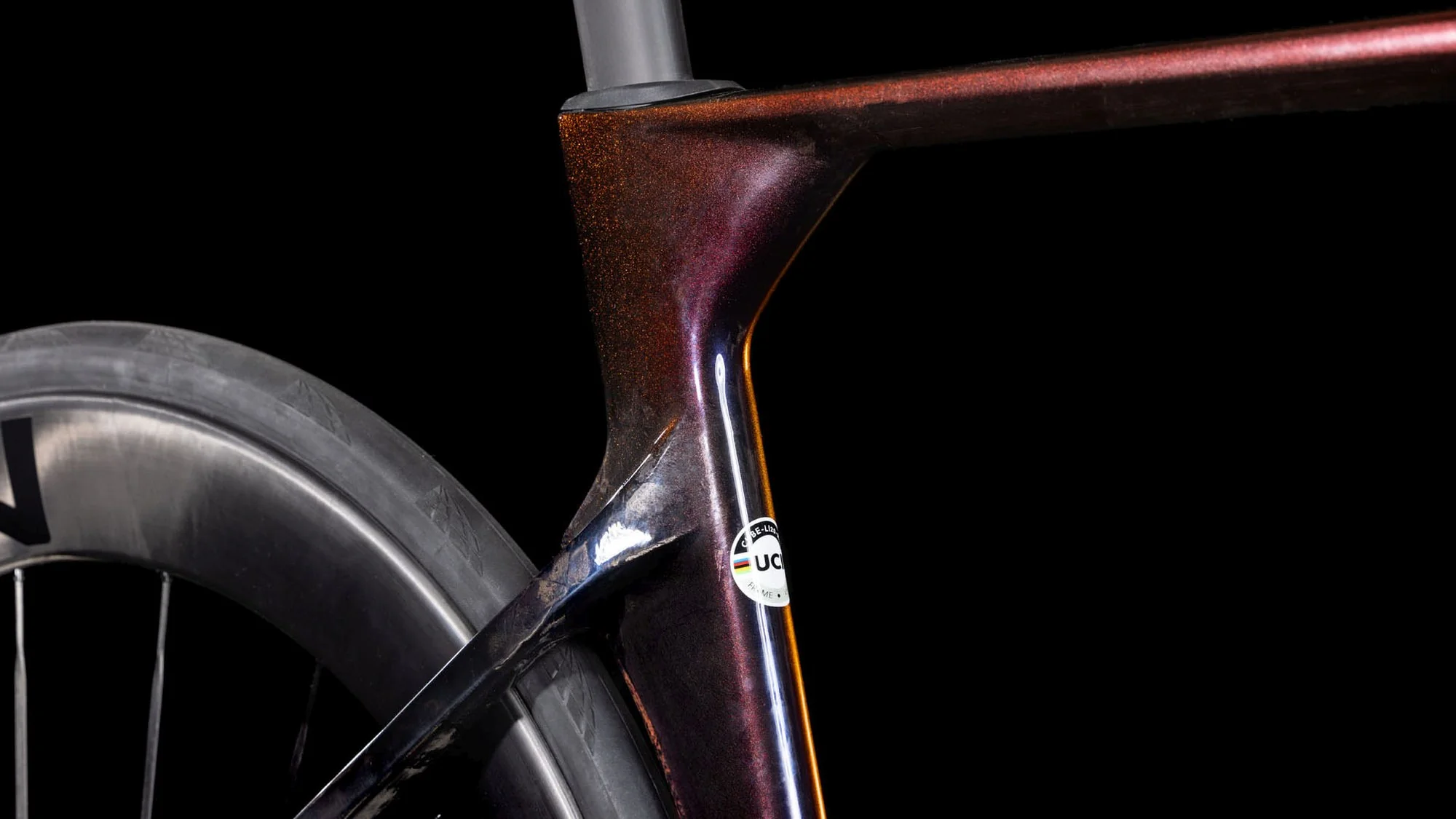 CUBE LITENING AERO C:68X SLT SOLARECLIPSE/CARBON - Image 5
