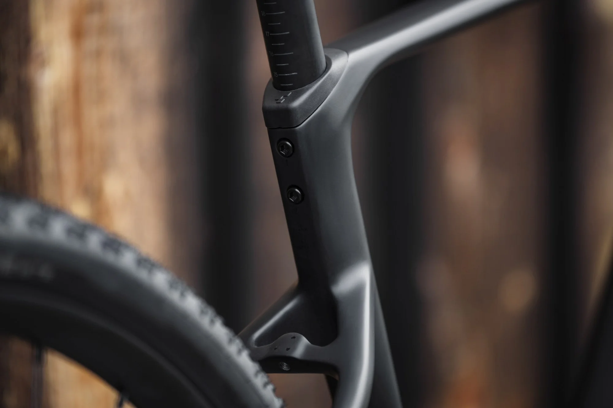 CUBE NUROAD HYBRID C:62 SLX 400X 29 CARBON/GLOSSY - Image 11