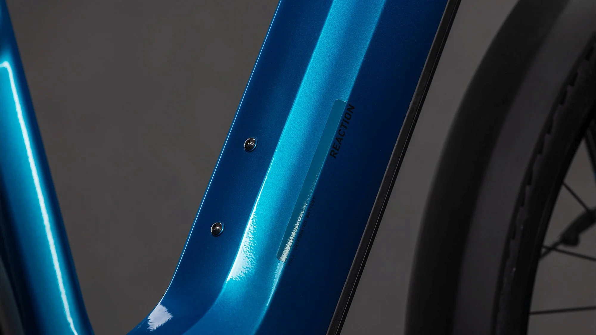 CUBE REACTION HYBRID PERFORMANCE 600 FE ELECTRICBLUE/DAZZLE - Image 10